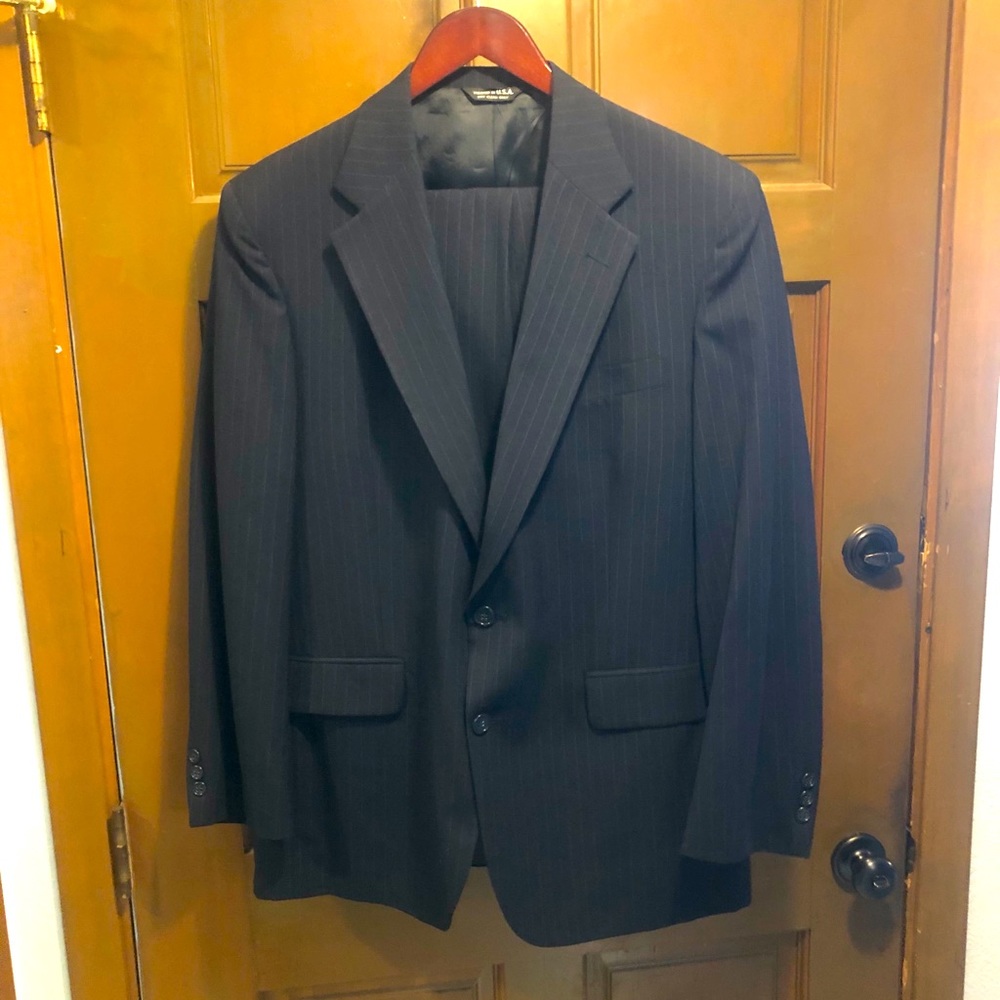 BOTANY COUTURE NAVY PINSTRIPE SUIT 42R